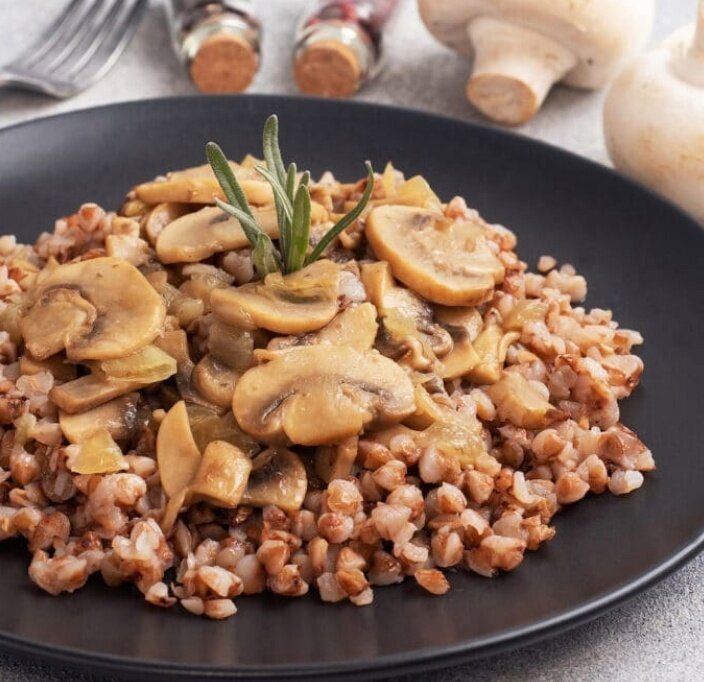Вкусная гречневая каша с грибами: простой рецепт для гурманов