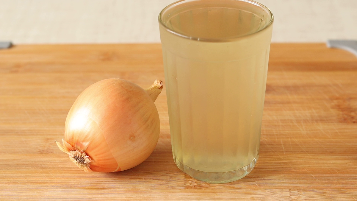 Хрустящие луковые палочки: простой рецепт из 90-х