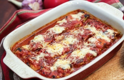 Золотые рулетики: как приготовить кабачковые рулеты с мясом в томатном соусе