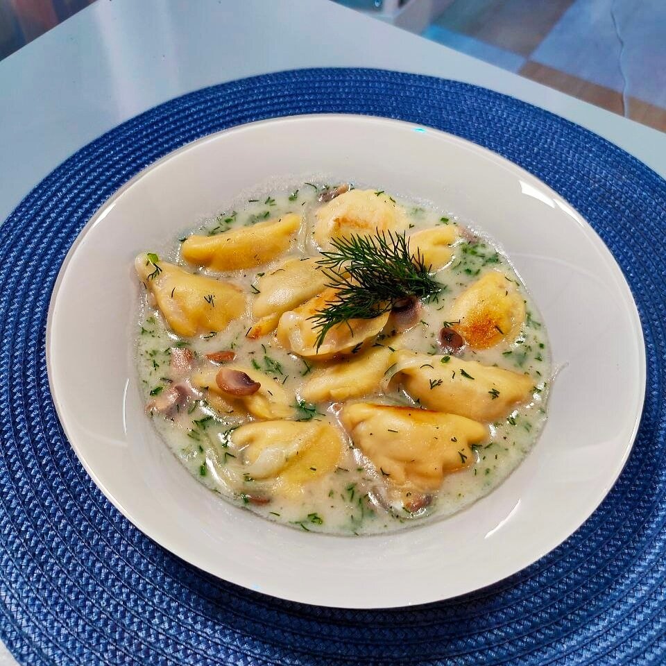 Волшебство вареников в грибном соусе: постный рецепт на зиму