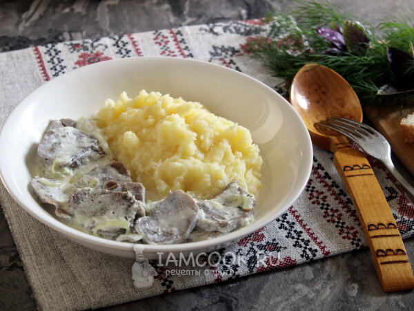 Изысканный деликатес из свиного языка: как удивить за столом