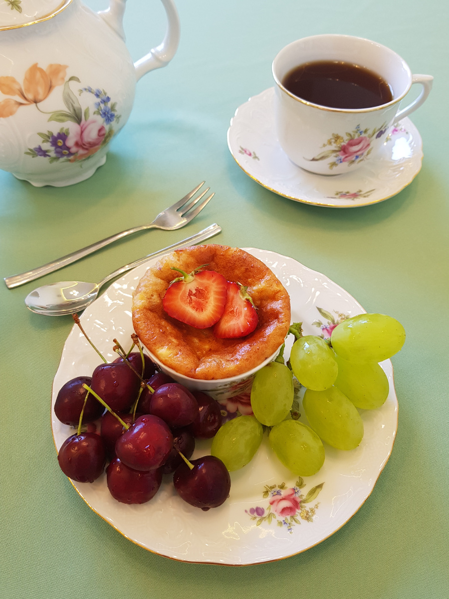 Освежающий творожно-клубничный пудинг для летнего десерта