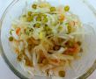 Легкий и вкусный салат из квашеной капусты за 7 минут