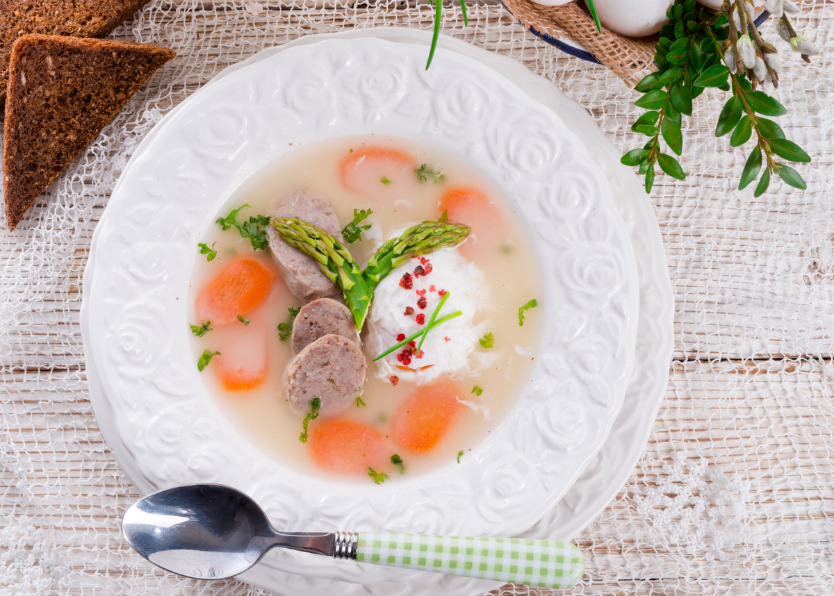 Белый борщ: как приготовить пасхальный суп по-польски