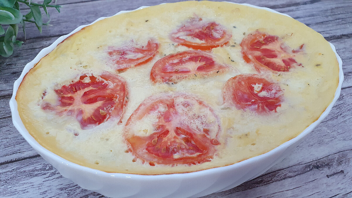 Сочная индейка под яично-сметанной заливкой: простой рецепт