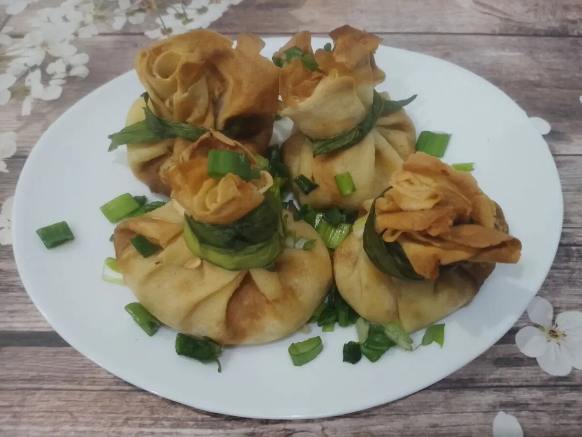 Вкусные блинчики с курицей и сыром: простой рецепт для любого стола