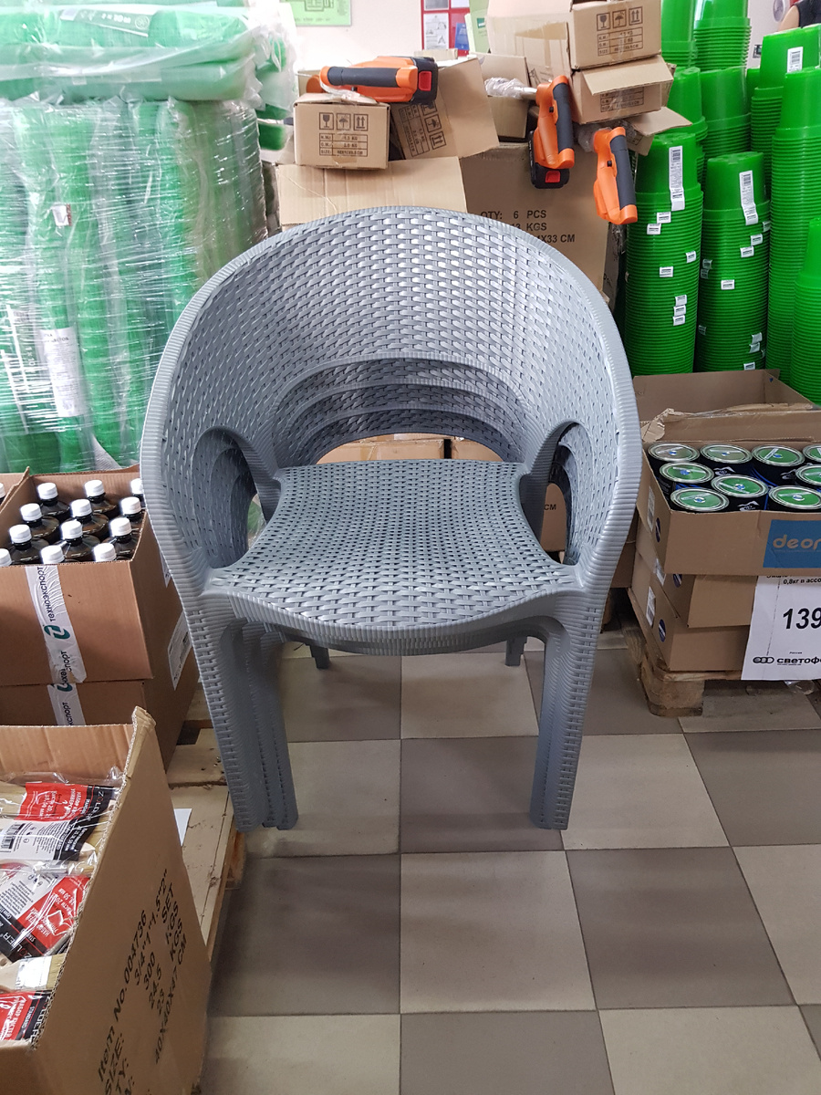 Топовые находки в магазине "Светофор": от кресел до замороженной рыбы