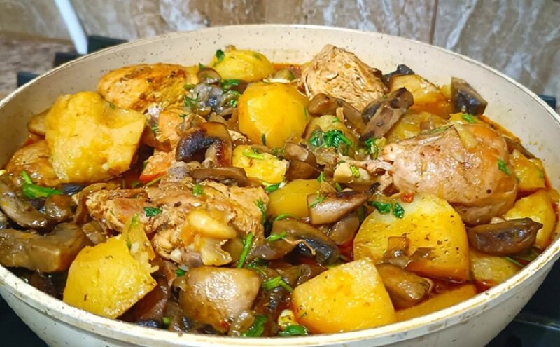 Как превратить простую курицу в кулинарный шедевр: секреты итальянской кухни