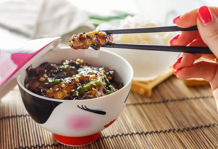 Баклажаны в соевом соусе с чесноком