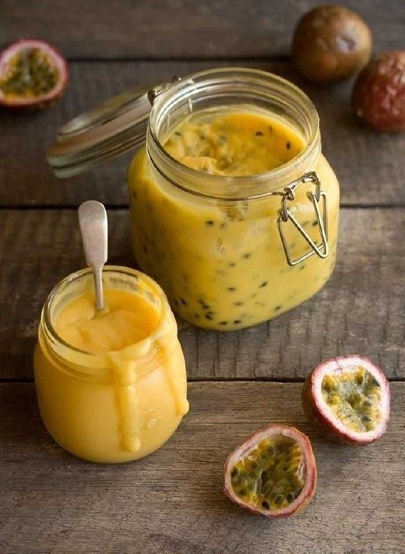 Изысканный курд манго с маракуйей