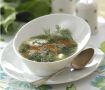Свежие весенние супы: попробуйте зелень на вкус