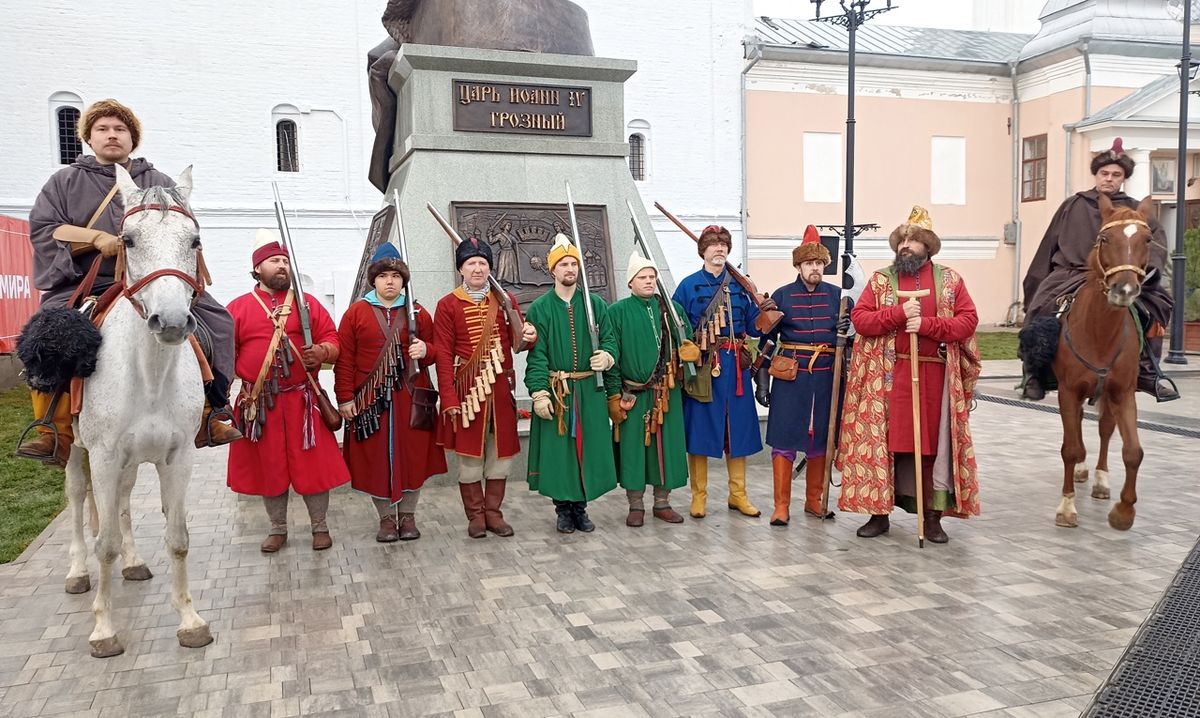 Как провести праздники без больших затрат в маленьком городе