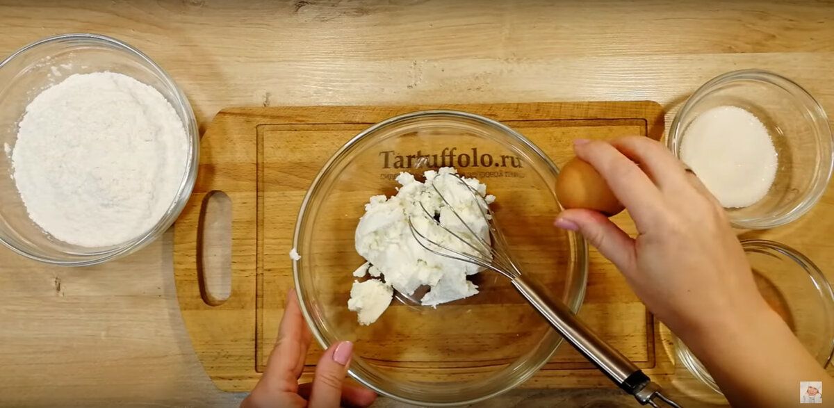 Творожные пирожки: простой и вкусный рецепт для настоящих гурманов!